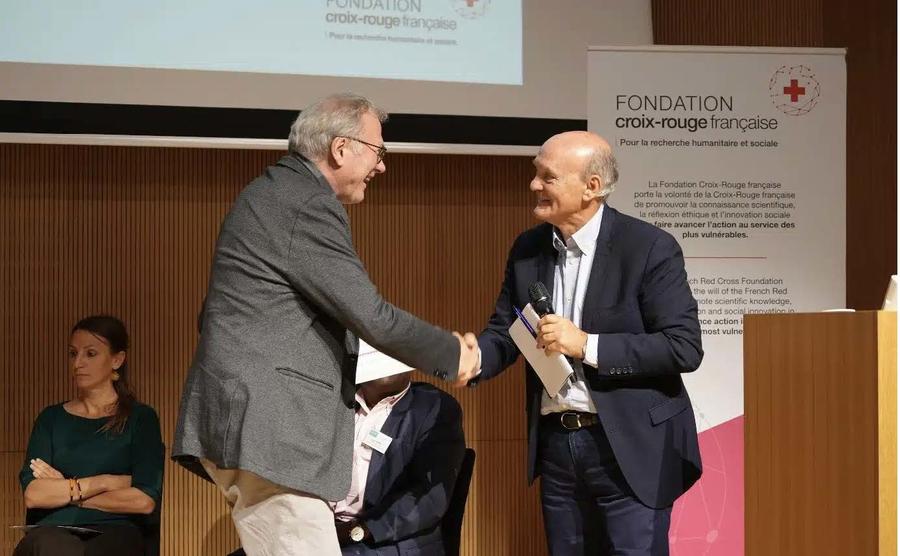 Michel Agier a reçu le Prix honorifique de recherche de la Fondation Croix-Rouge 2022.